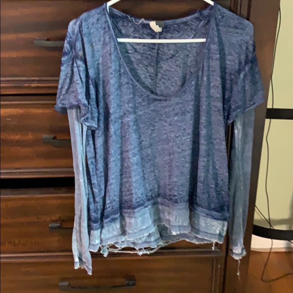 Free people long sleeved T-shirt
